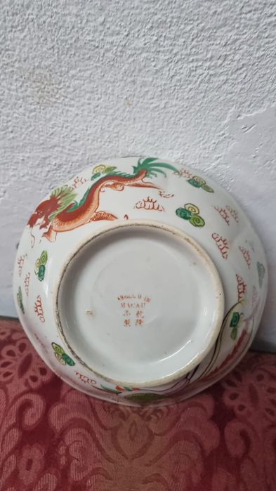 Velharias e usados.