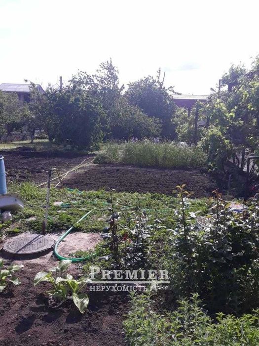 Ваш куточок спокою на Слободці – будинок з ремонтом і садом