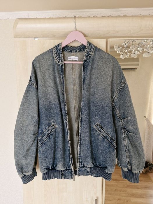 Джинсовий бомбер Zara