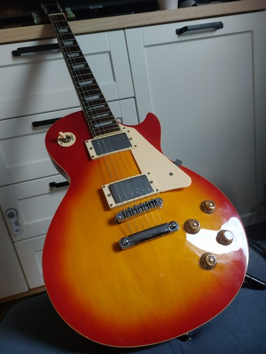 Maison Les Paul, gitara elektryczna