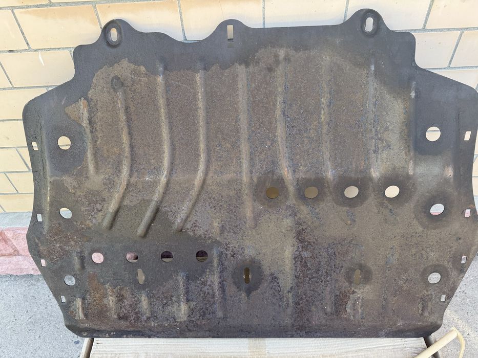 Захист двигуга, днища Jetta