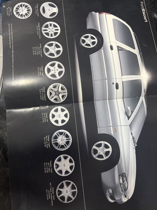 Catálogo de jantes de liga leve Ford - 2002
