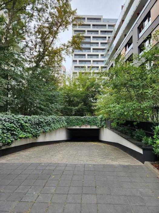 podziemny i strzeżony parking do wynajęcia/siedmiogrodzka 1A