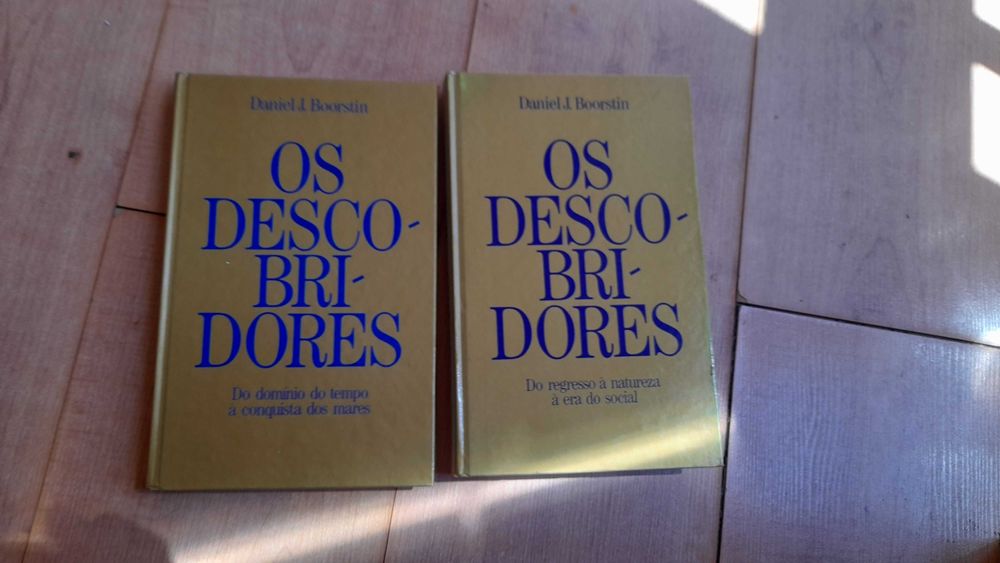 2 Livros os Descobridores Capa Dura