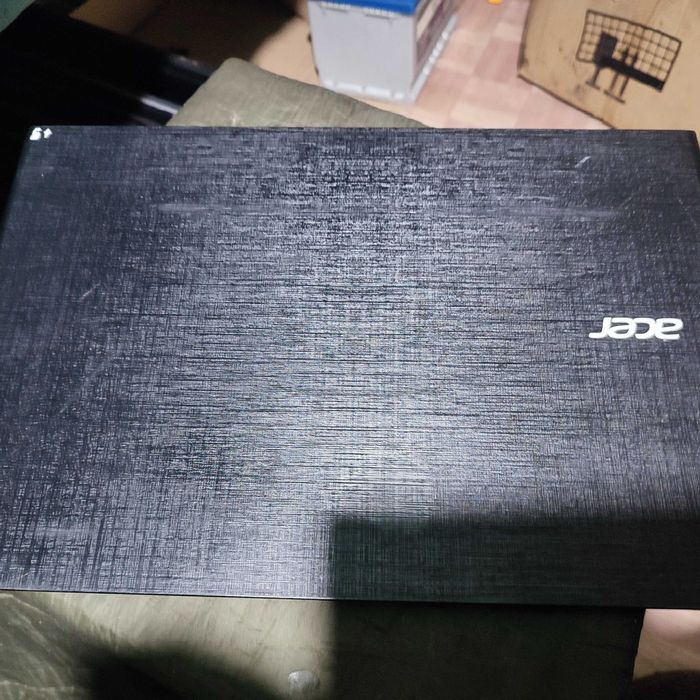 Ноутбук Acer E5-573 15.6" i5-4210/8Гб DDR3/1000HDD/HDGaphics5500