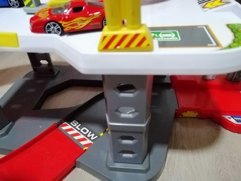 Conjunto de estação serviço carros, + 3 anos