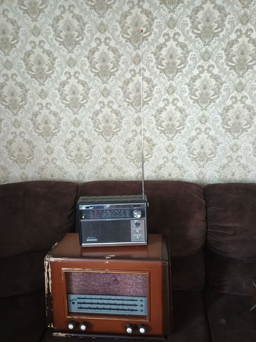 Sony 7R-77A Радіоприймач