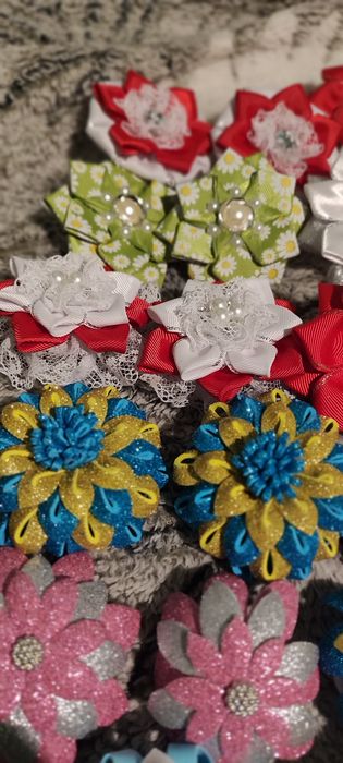 Украшения для волос "Цветы" из фоамирана и репсовой ленты резинки