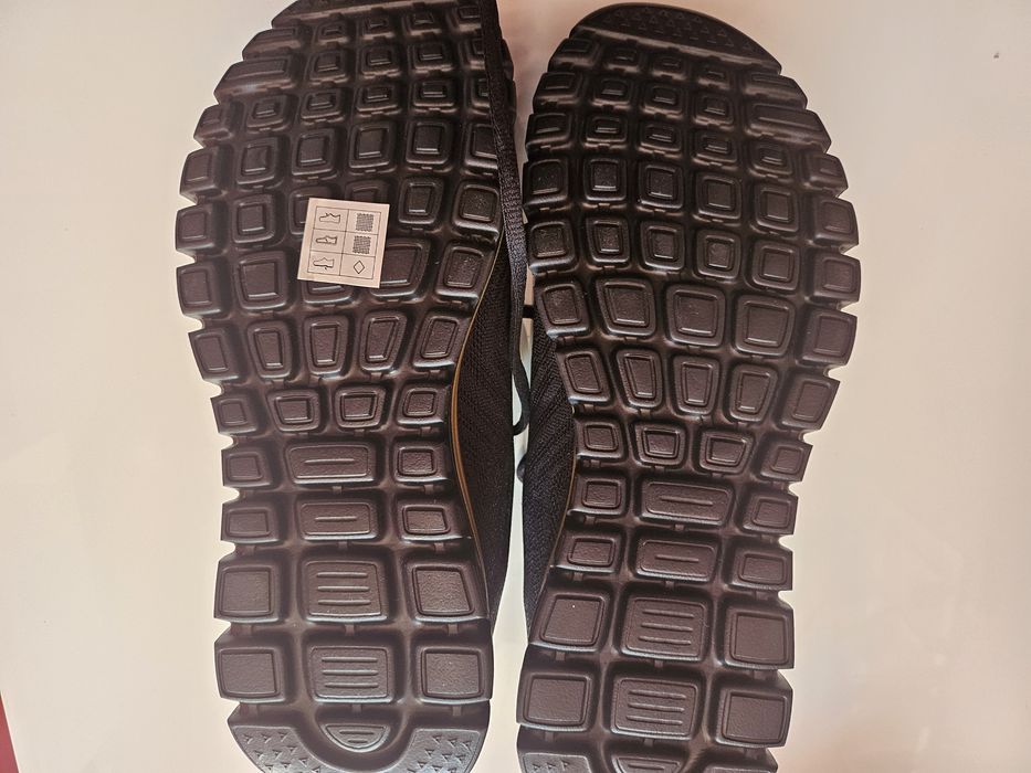 Sprzedam buty sportowe damskie SKECHERS