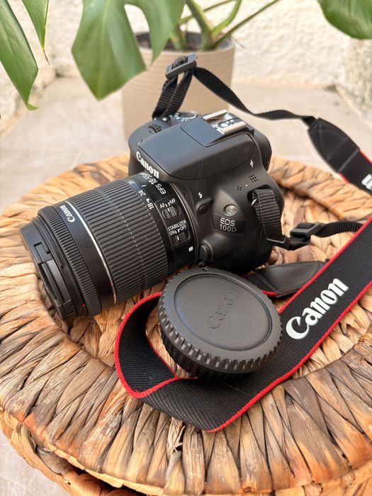 Máquina fotográfica Canon EOS 100d + lente 18-25mm + mochila. pouco usada