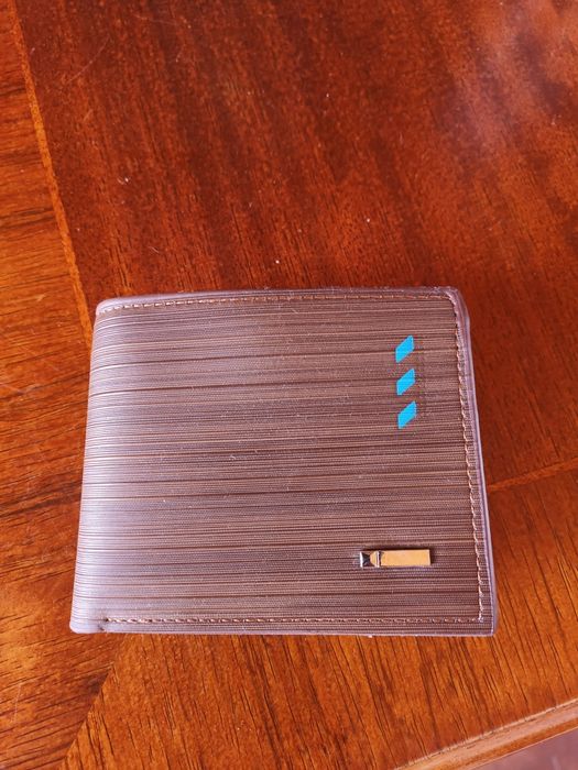 Carteira Castanha Nova