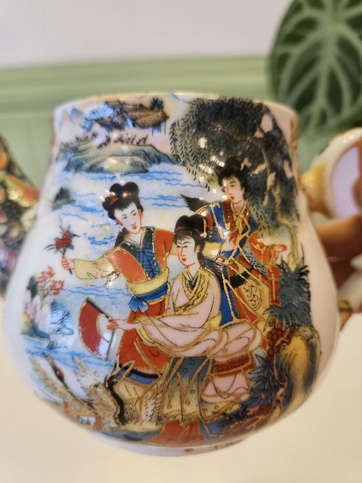 Stary porcelanowy chiński japoński czajnik dzbanek czajniczek retro