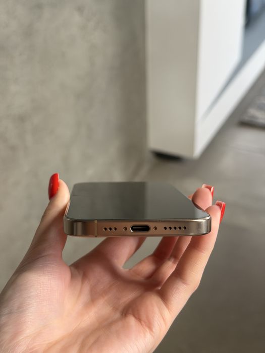 Iphone 16 pro 512 gb esim идеальное состоние