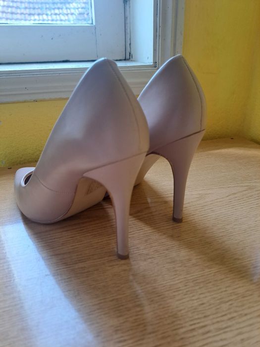 Sapatos de salto alto