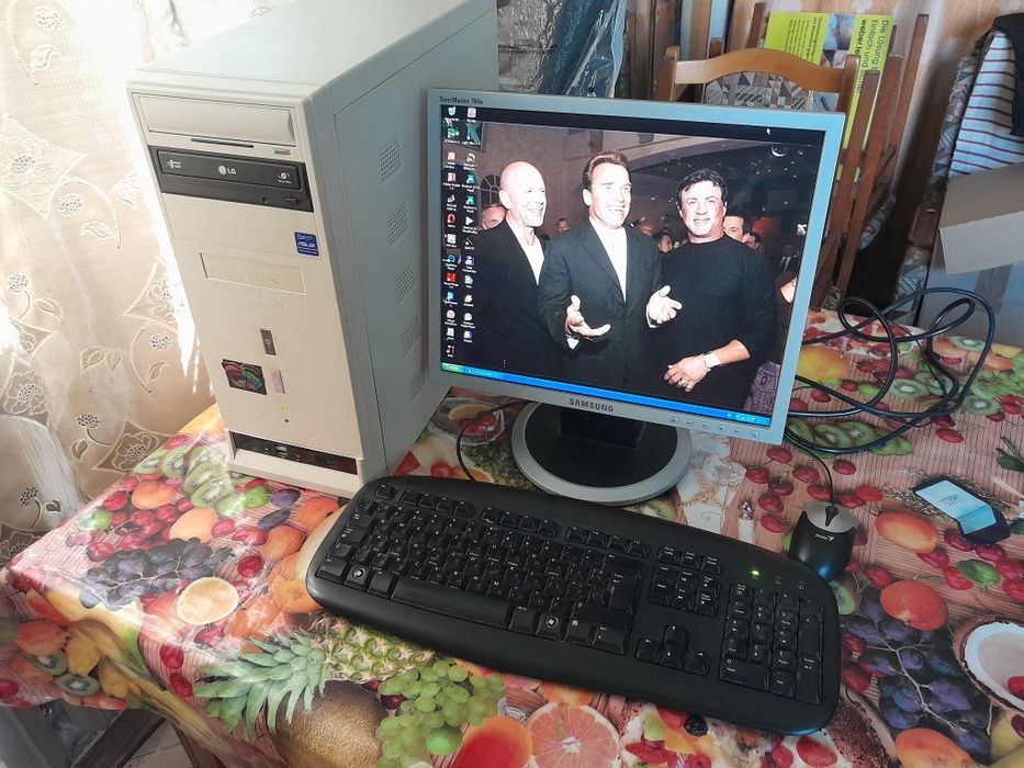 Настільний комп'ютер Intel Core 2 Duo, Windows XP