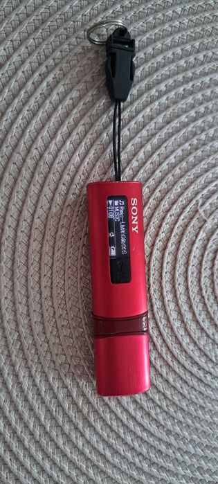 mp3 Sony NWZ-B183F z radiem