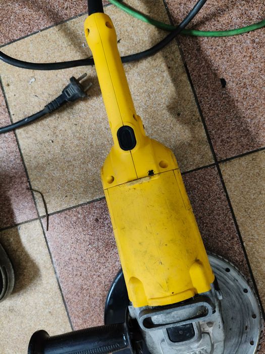 DeWalt szlifierka kątowa 230mm d28490