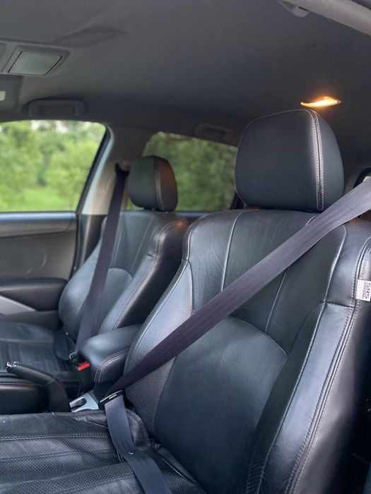 Mitsubishi Outlander 2012
