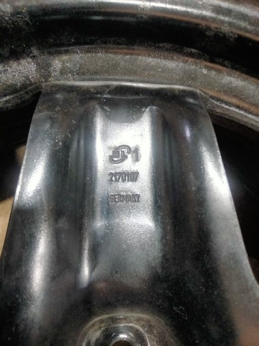 Продам запаску в гарному стані
