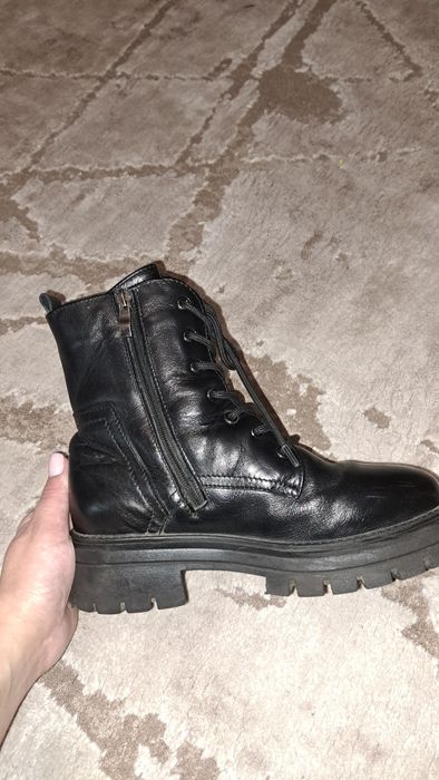 Жіночі зимові ботинки