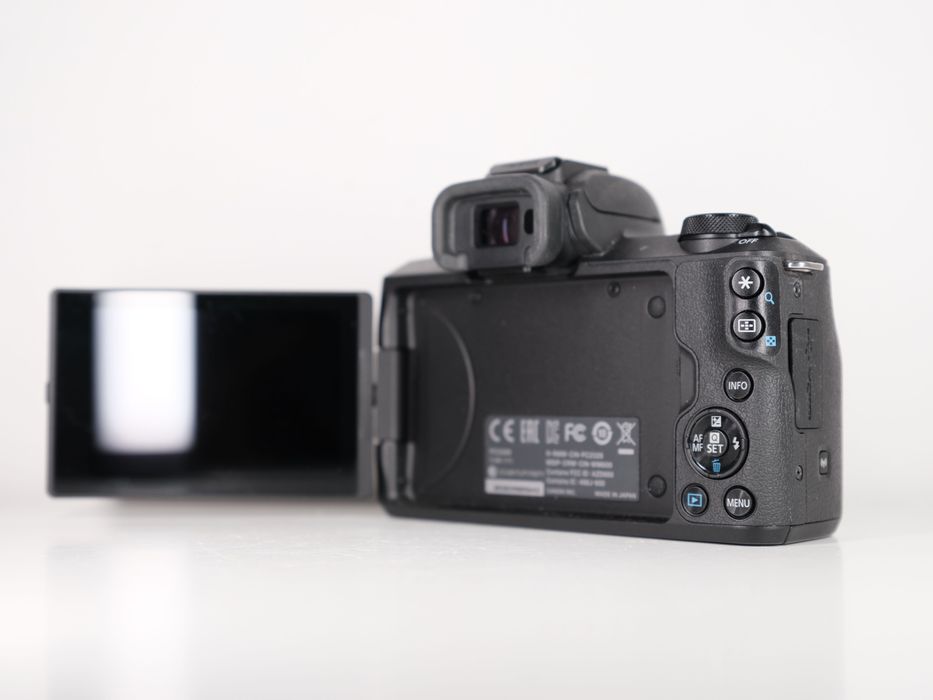 CANON M50 Kit EF-M 15-45 STM + adapter