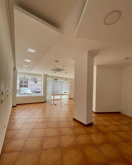 ALUGA-SE ESPAÇO COMERCIAL | QUINTA DO ROMÃO – QUARTEIRA