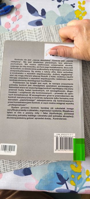 Książka kontrola w systemie zarządzania