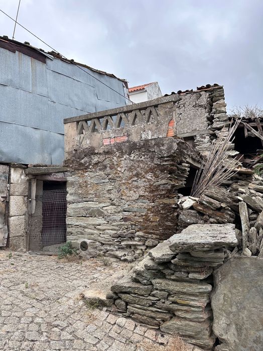 Vende-se casa a bom preço em Cedovim