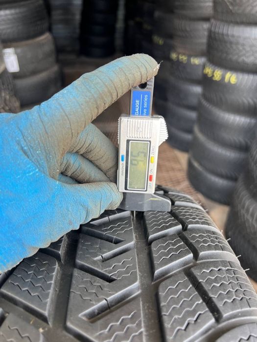 225/70/16 Michelin 9.5мм пара зимних шин в состоянии новых
