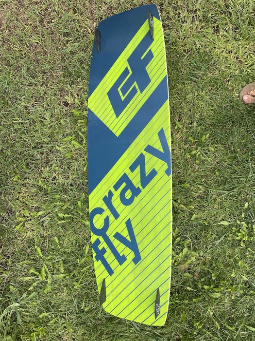 Prancha de kitesurf CrazyFly Acton 140x42 + Binary - 320 €
