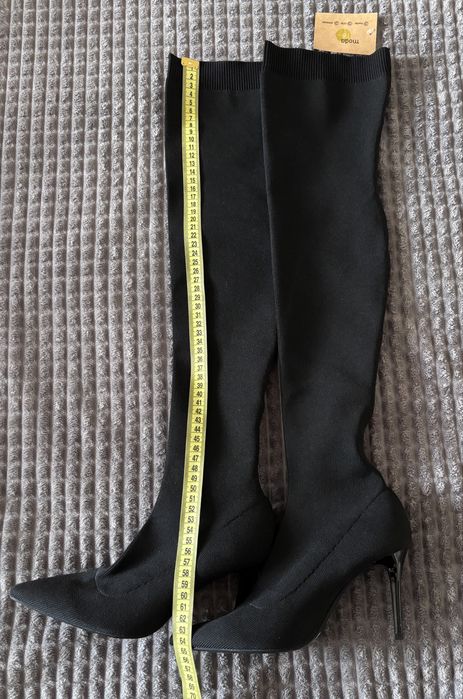 Продаються ботфорти