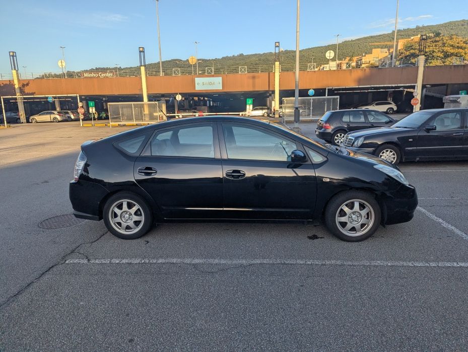 Vendo Toyota prius 2