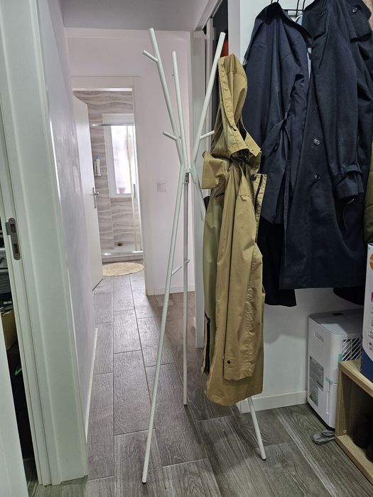 Bengaleiro de Pé IKEA EKRAR (Branco): Como Novo!