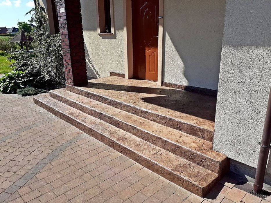Remonty balkonów - tarasów – schodów -Beton stemplowany na lata.