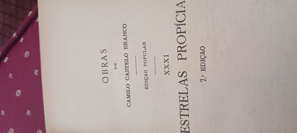 Livro Estrelas propícias de Camilo Castelo Branco