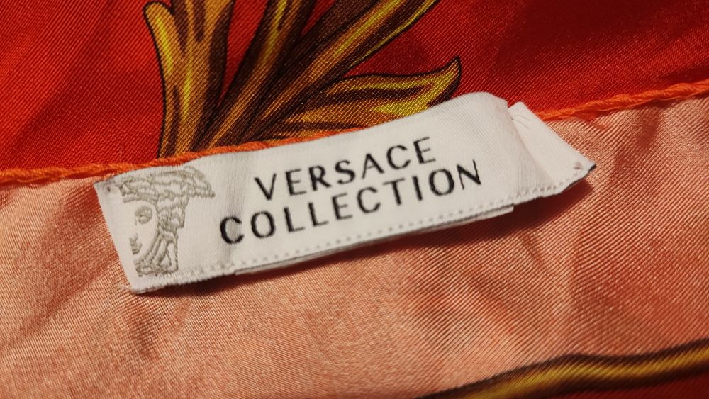 Оригинальный платок от  Versace Collection.