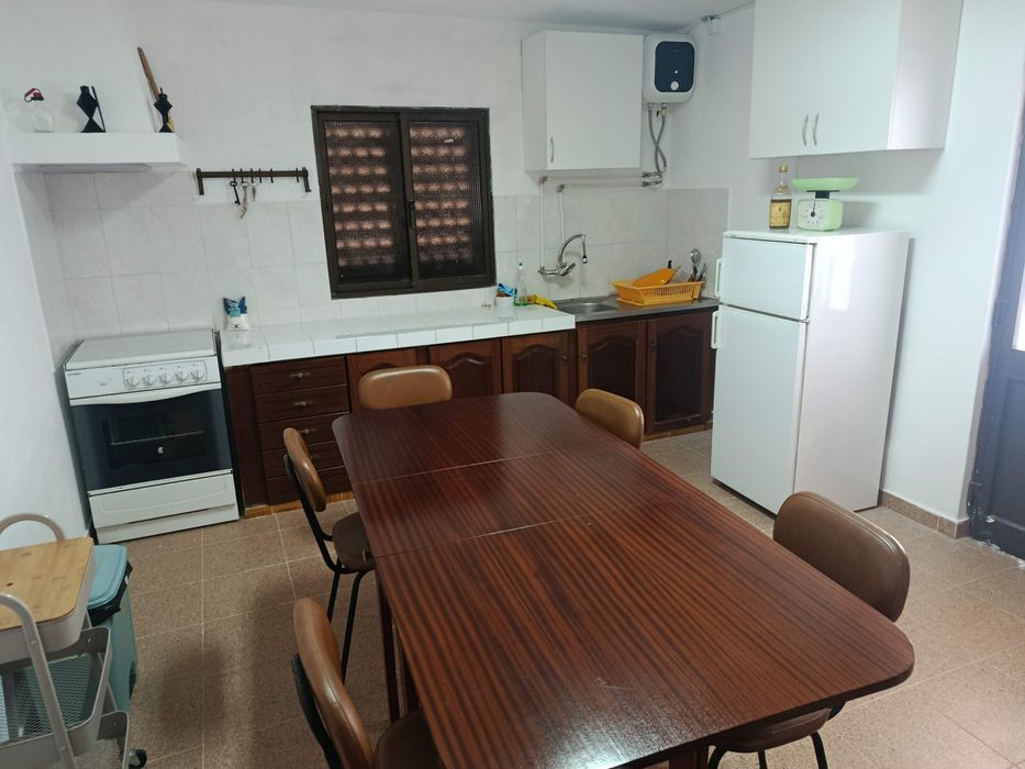 Casa Típica T2 com Terreno | São Marcos da Serra | Arrendamento Anual