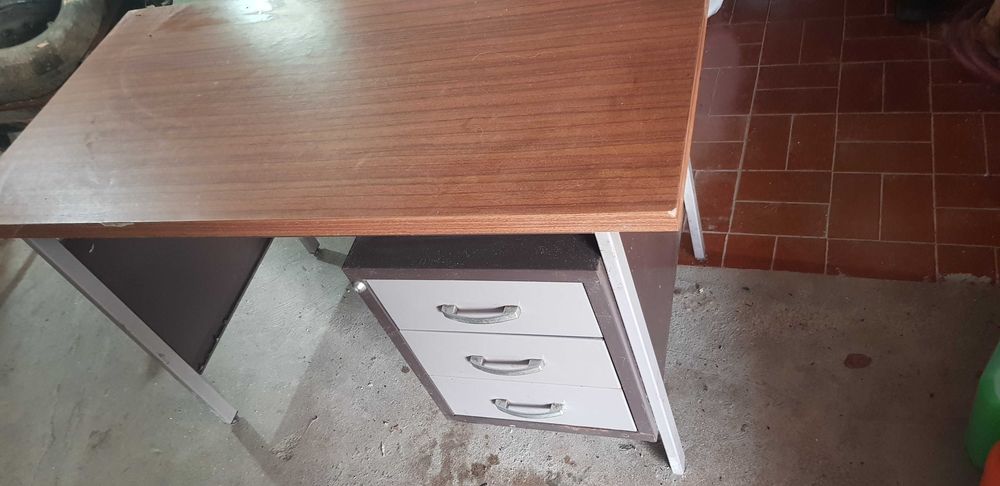 Secretária de escritório com 3 gavetas