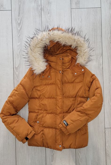 Ciepła kurtka S Bershka