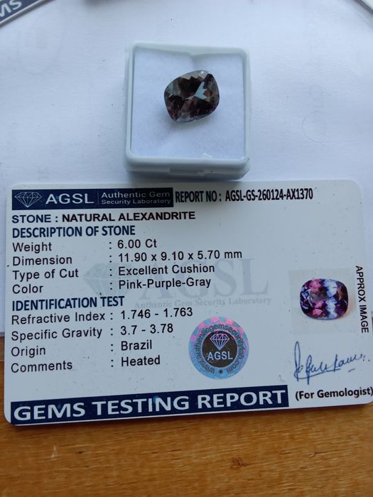 Alexandrita Natural com Mudança de Cor  6 Kilates