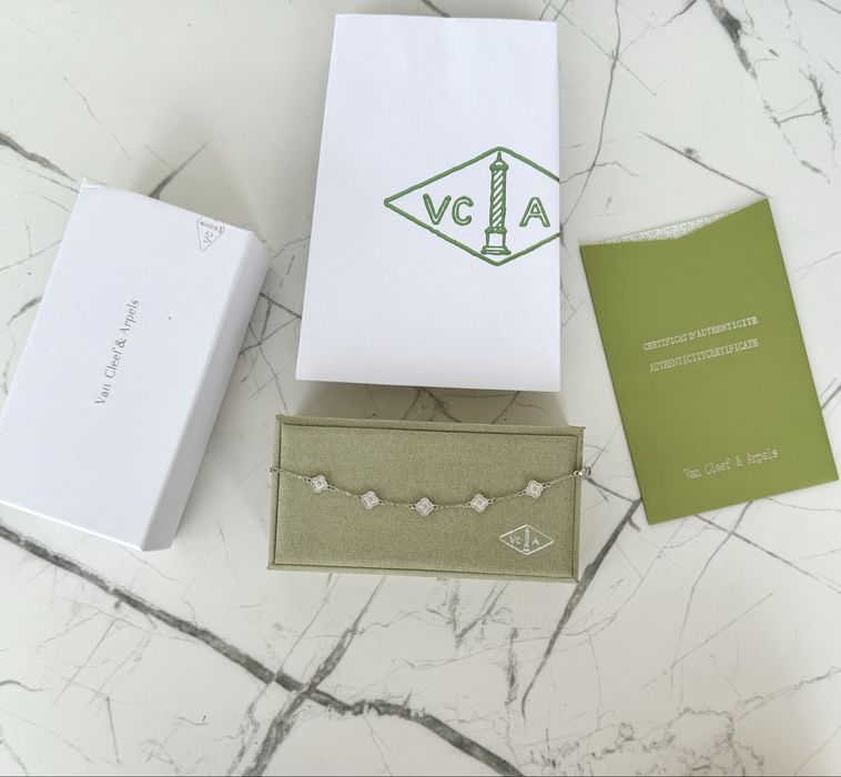 Браслет Van Cleef & Arpels  розмір регулюється, посріблення 925 проби,з камінцями, конюшина, клевер ван клиф, цепочка, серебро, ланцюжок