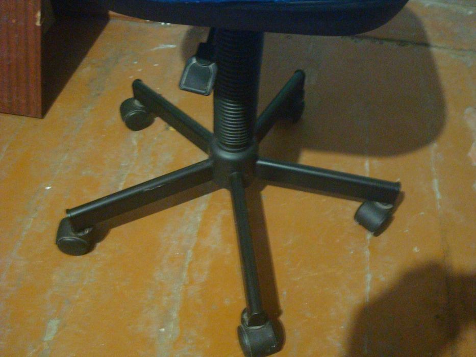 продам кресло  офисне