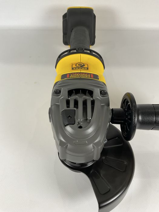 Аккумуляторная болгарка (УШМ) DEWALT DCG418B FLEXVOLT 60V MAX Brushless 125mm