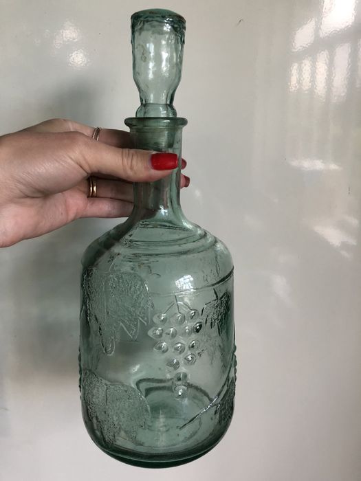 Стеклянный графин