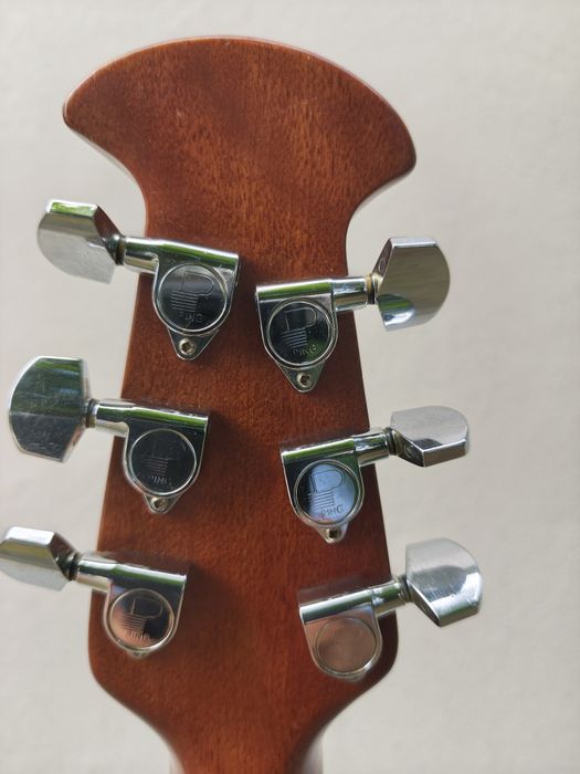 Gitara Ovation Celebrity model CC157