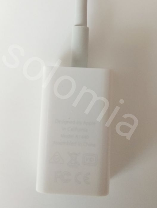 Apple Lightning to USB Camera Adapter (MD821)
