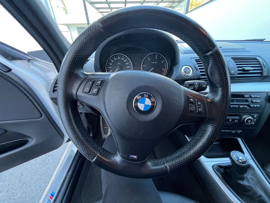 Carro BMW Série 1 118 D Pack M todo original