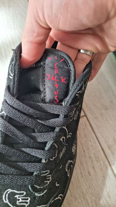 Jordan 1 low x kaws