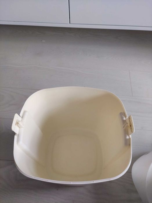kosz na zużyte pieluchy