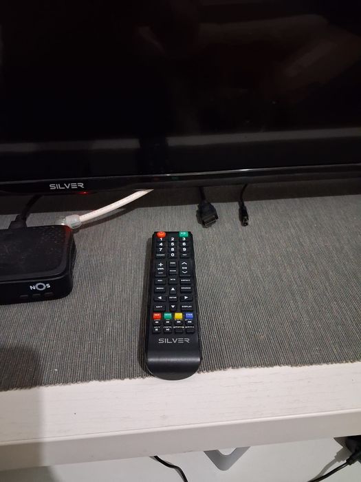 Android TV SILVER 43" Avariada